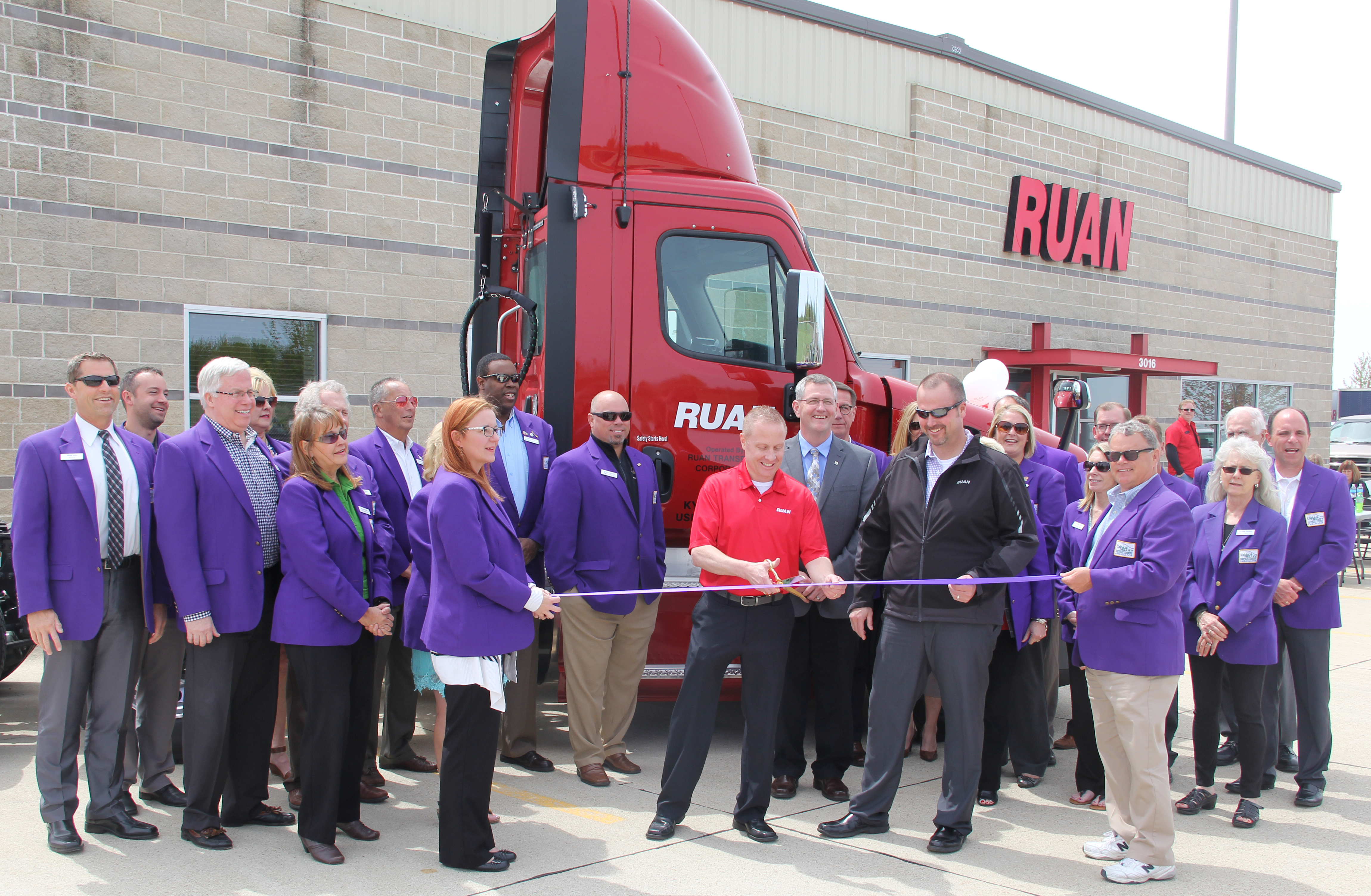 Cedar Falls Ribbon Cutting